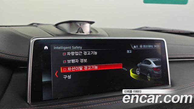 BMW X6 2018 — photo 16