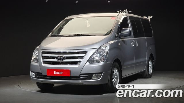 Hyundai Starex 2017 — photo 1