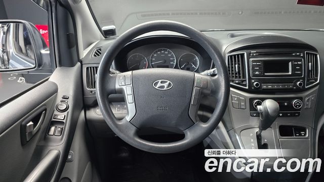 Hyundai Starex 2017 — photo 14
