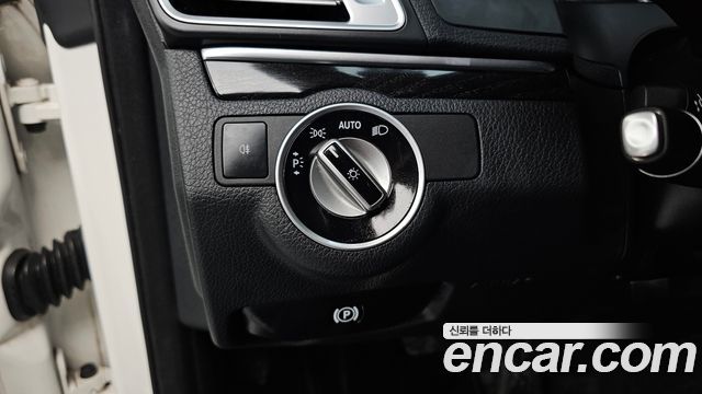 Mercedes-Benz E-Class 2015 — photo 15