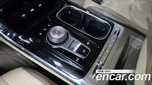 Kia Canival 2021 — photo 9