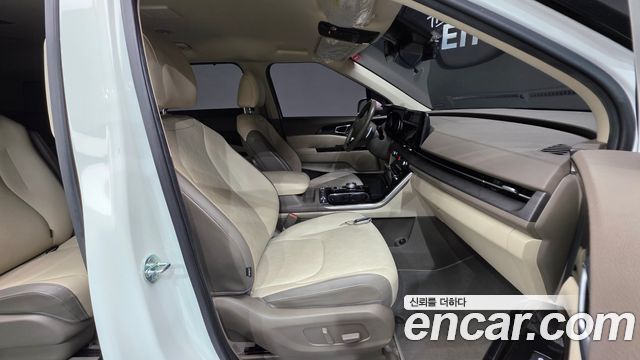 Kia Canival 2021 — photo 10
