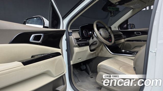 Kia Canival 2021 — photo 11