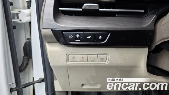 Kia Canival 2021 — photo 13