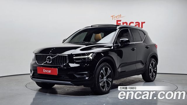 Volvo XC40 2021 — photo 1