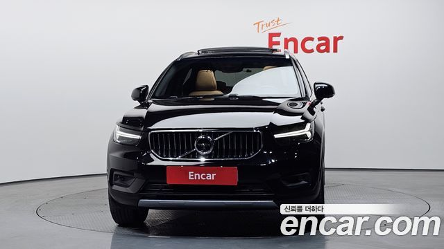 Volvo XC40 2021 — photo 3