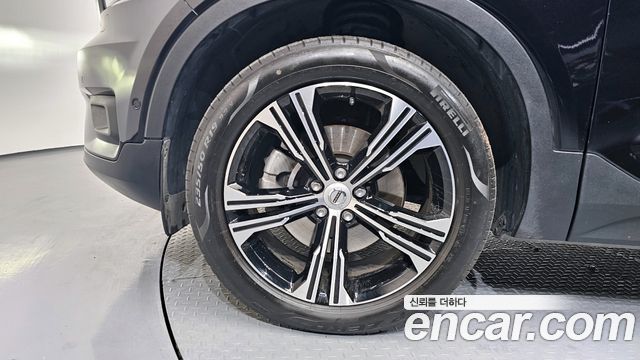Volvo XC40 2021 — photo 5