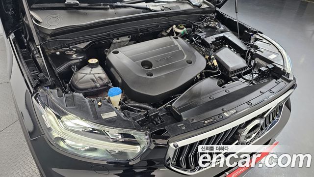 Volvo XC40 2021 — photo 6