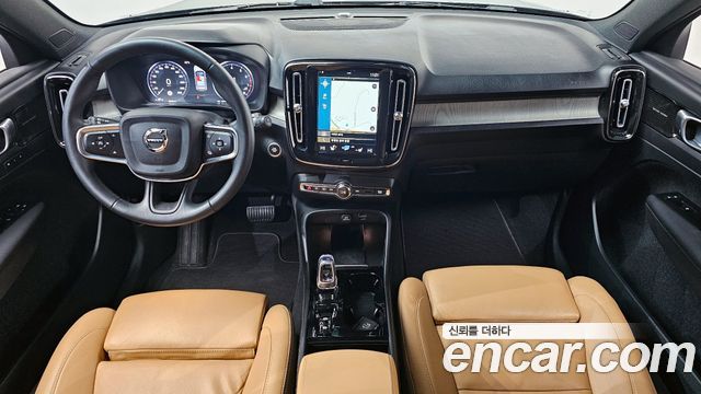 Volvo XC40 2021 — photo 7
