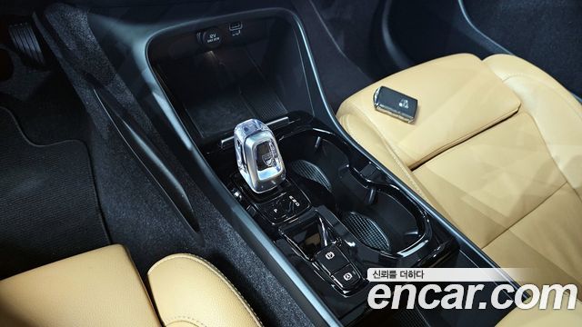 Volvo XC40 2021 — photo 9