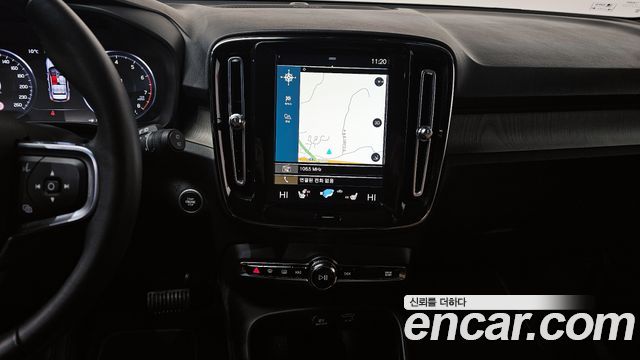 Volvo XC40 2021 — photo 14
