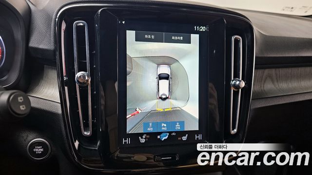Volvo XC40 2021 — photo 15