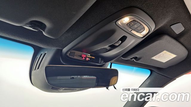Volvo XC40 2021 — photo 16