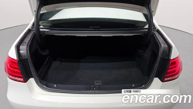 Mercedes-Benz E-Class 2014 — фото 20