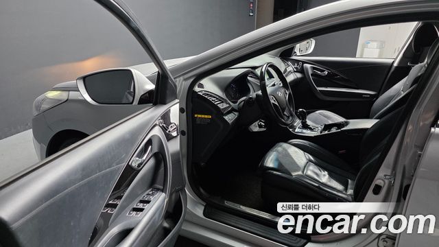 Hyundai Grandeur 2017 — photo 11