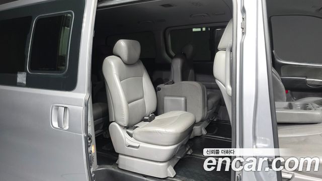 Hyundai Starex 2015 — photo 12