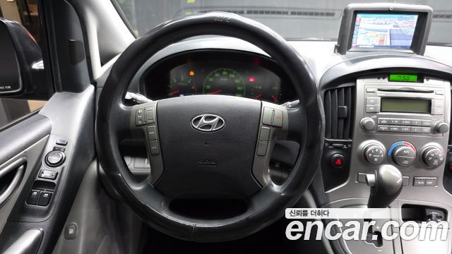 Hyundai Starex 2015 — photo 13
