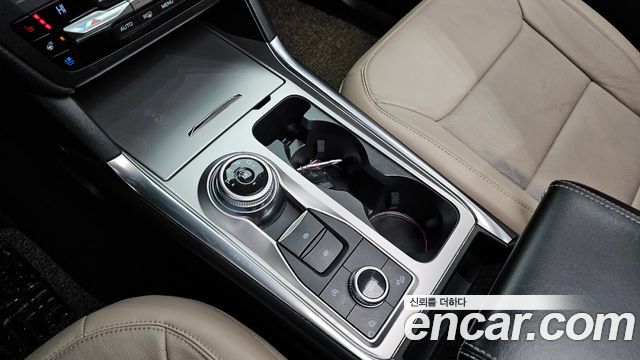 Ford Explorer 2020 — photo 9