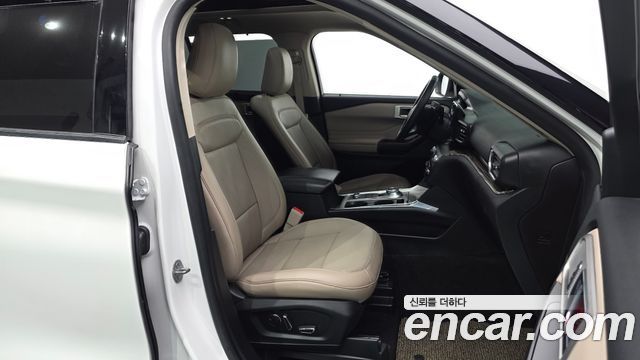 Ford Explorer 2020 — photo 10