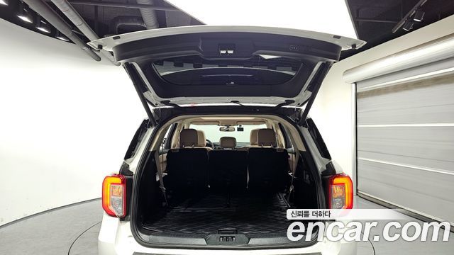 Ford Explorer 2020 — photo 20