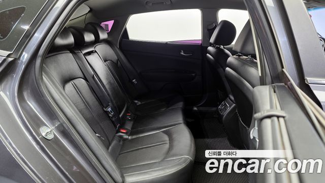 Kia K5 2016 — photo 12