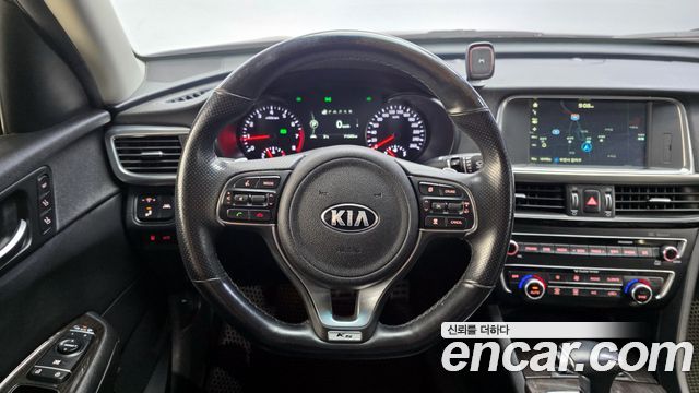 Kia K5 2016 — photo 13