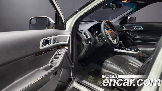 Ford Explorer 2014 — photo 11