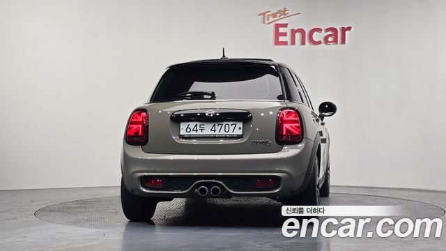 Mini Cooper 2019 — photo 4