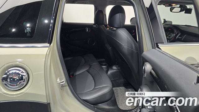 Mini Cooper 2019 — photo 12