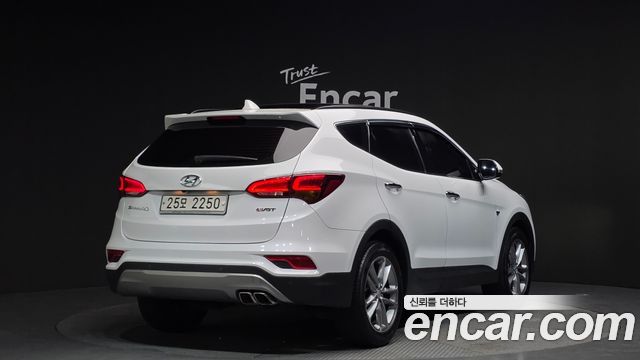 Hyundai Santafe 2017 — photo 2