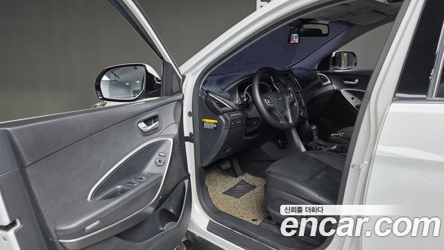 Hyundai Santafe 2017 — photo 12