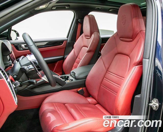 Porsche Cayenne 2019 — photo 11