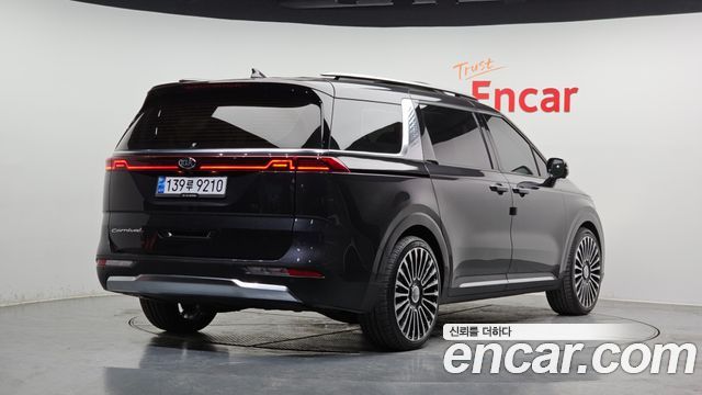 Kia Canival 2021 — photo 2