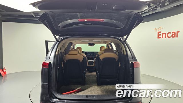 Kia Canival 2021 — photo 20
