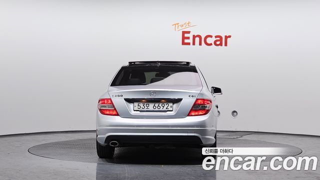 Mercedes-Benz C-Class 2011 — photo 4