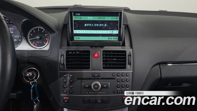 Mercedes-Benz C-Class 2011 — photo 14