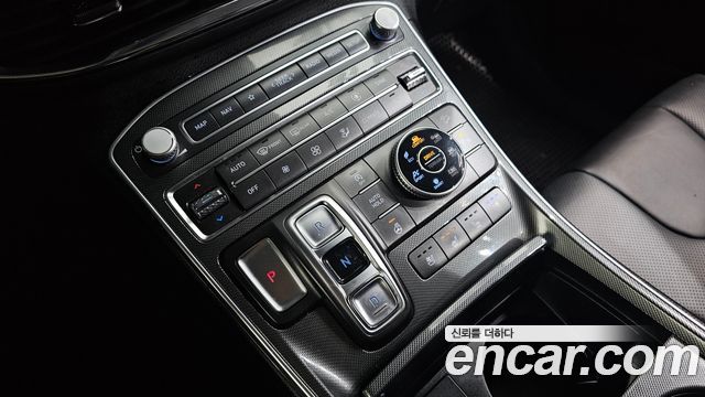 Hyundai Santafe 2021 — photo 9