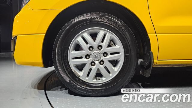 Hyundai Starex 2017 — photo 5