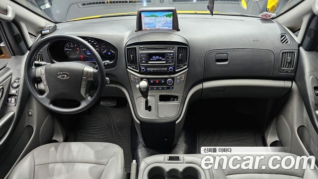 Hyundai Starex 2017 — photo 7