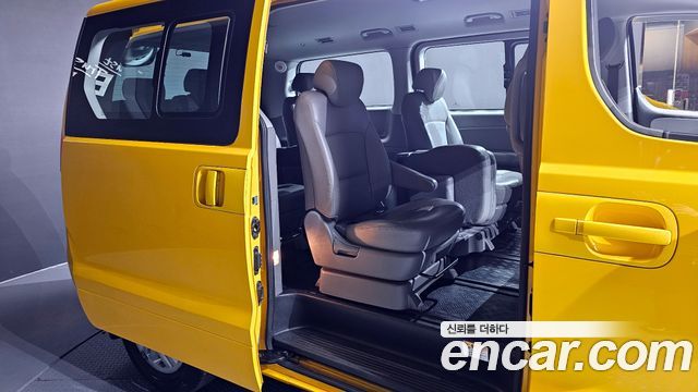 Hyundai Starex 2017 — photo 12