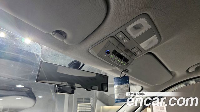 Hyundai Starex 2017 — photo 19