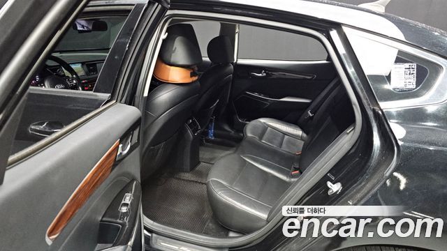 Kia K7 2016 — photo 12
