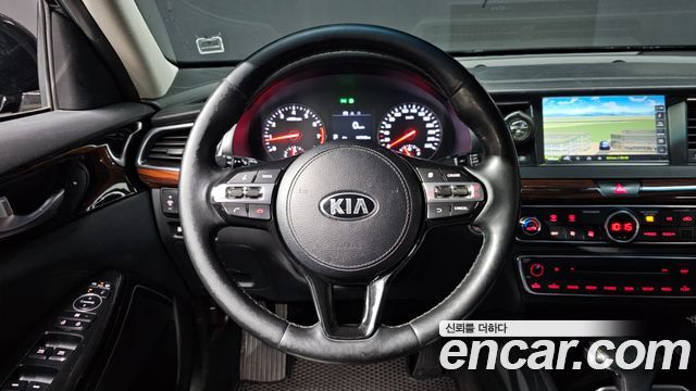 Kia K7 2016 — photo 13