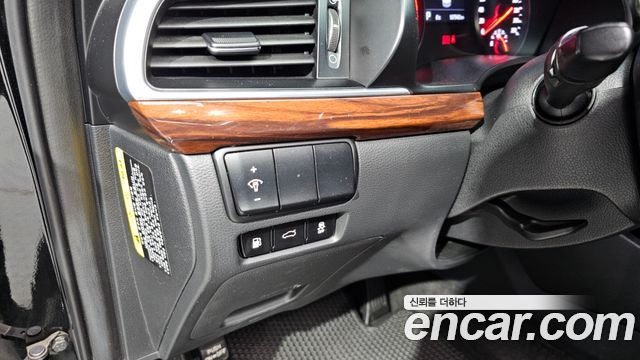 Kia K7 2016 — photo 16