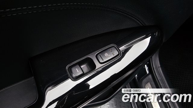 Kia K7 2016 — photo 17