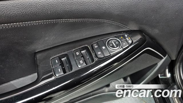 Kia K7 2016 — photo 18