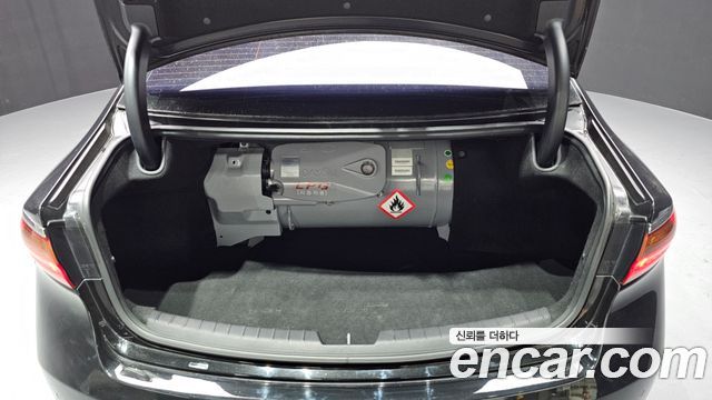 Kia K7 2016 — photo 20