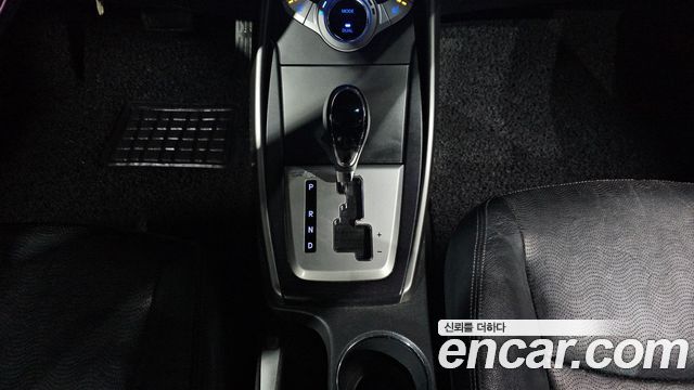 Hyundai AVANTE 2012 — photo 9