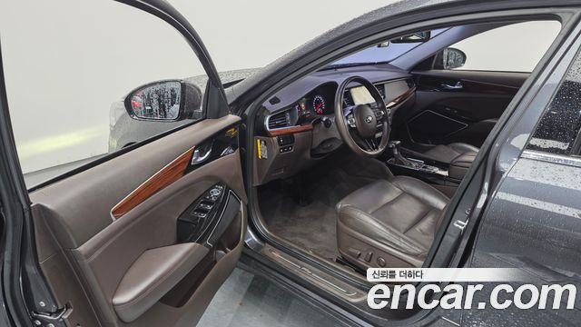 Kia K7 2017 — photo 11