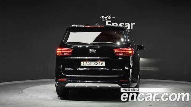 Kia Canival 2020 — photo 4